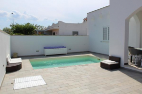 Salento Luxury Seaside Villa x4 with pool Lendinuso